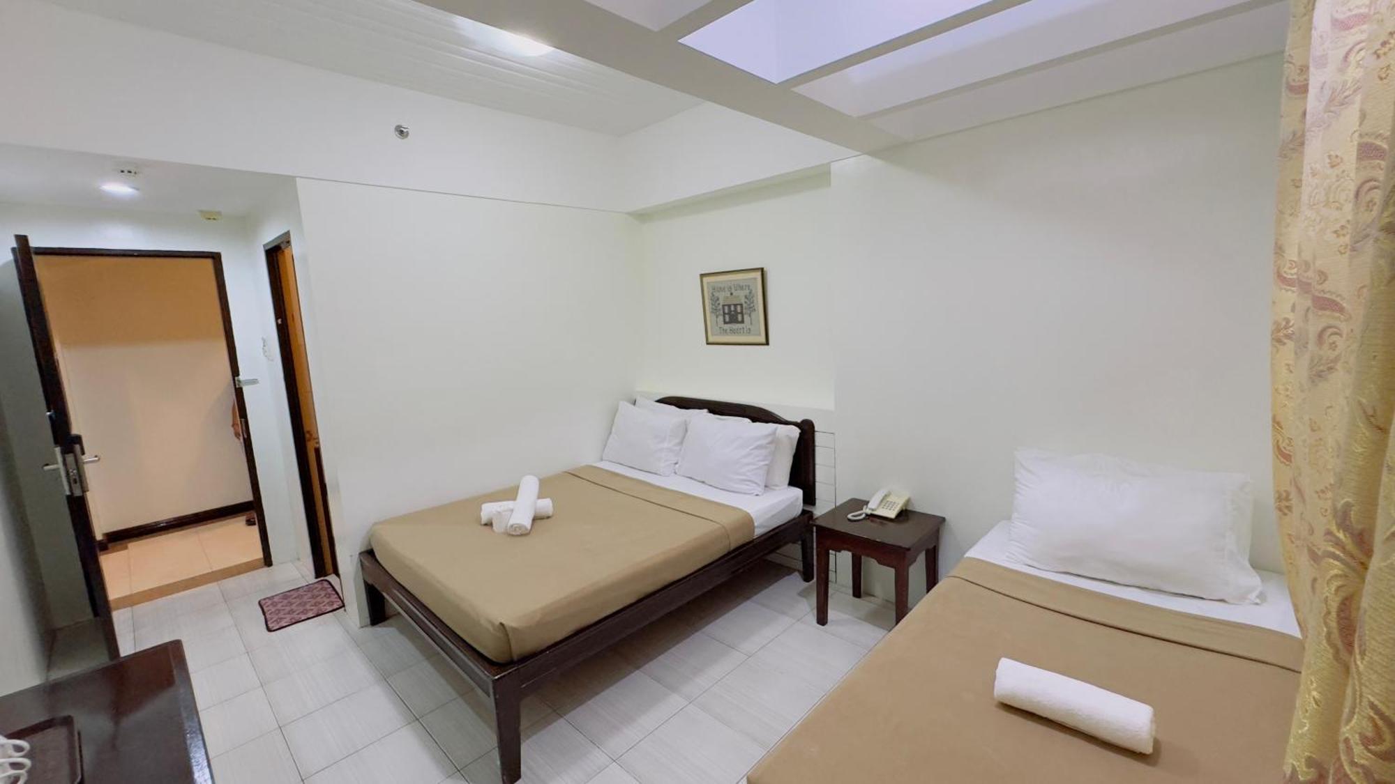 La Anclar Hotel Davao Экстерьер фото