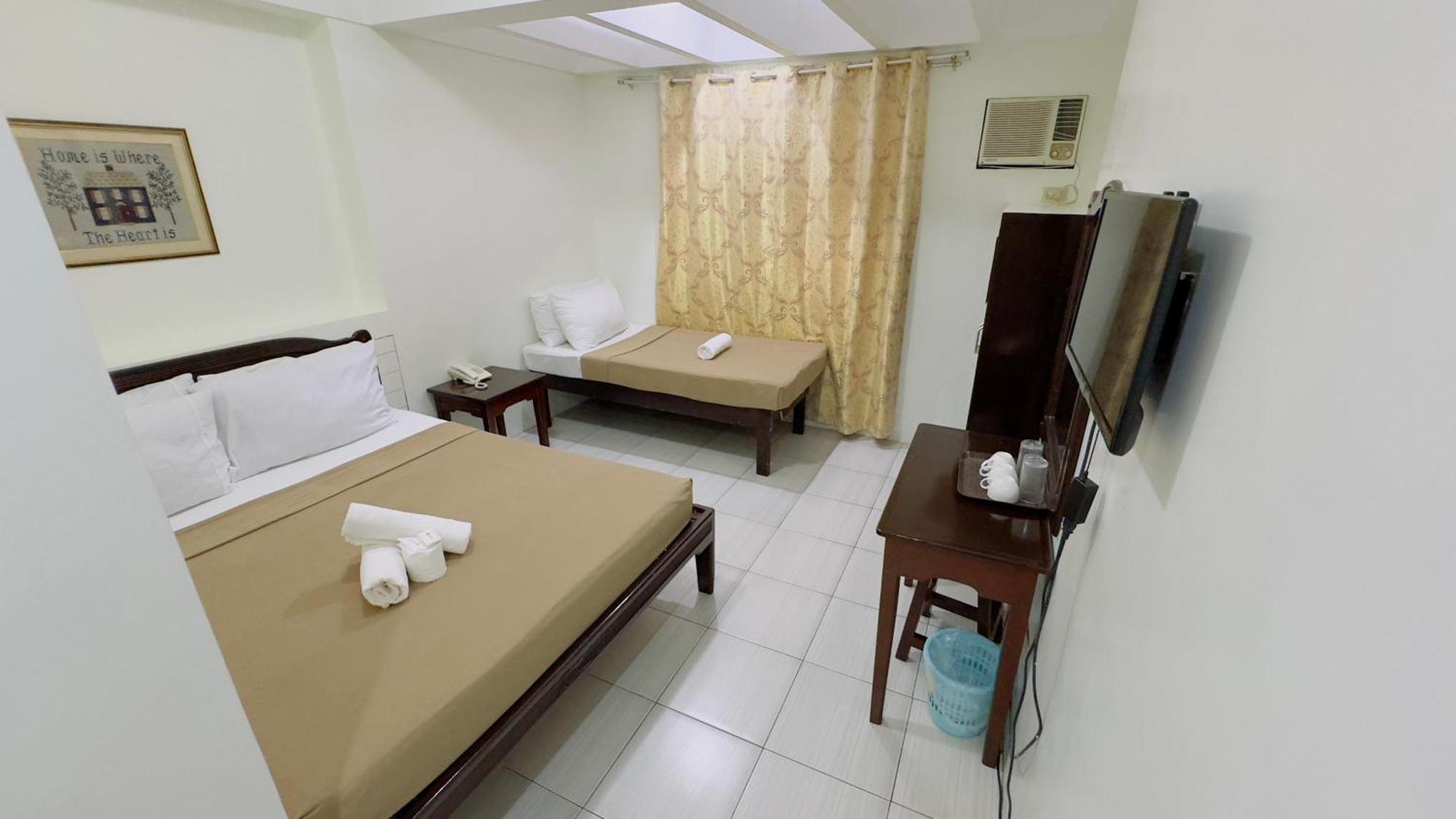 La Anclar Hotel Davao Экстерьер фото